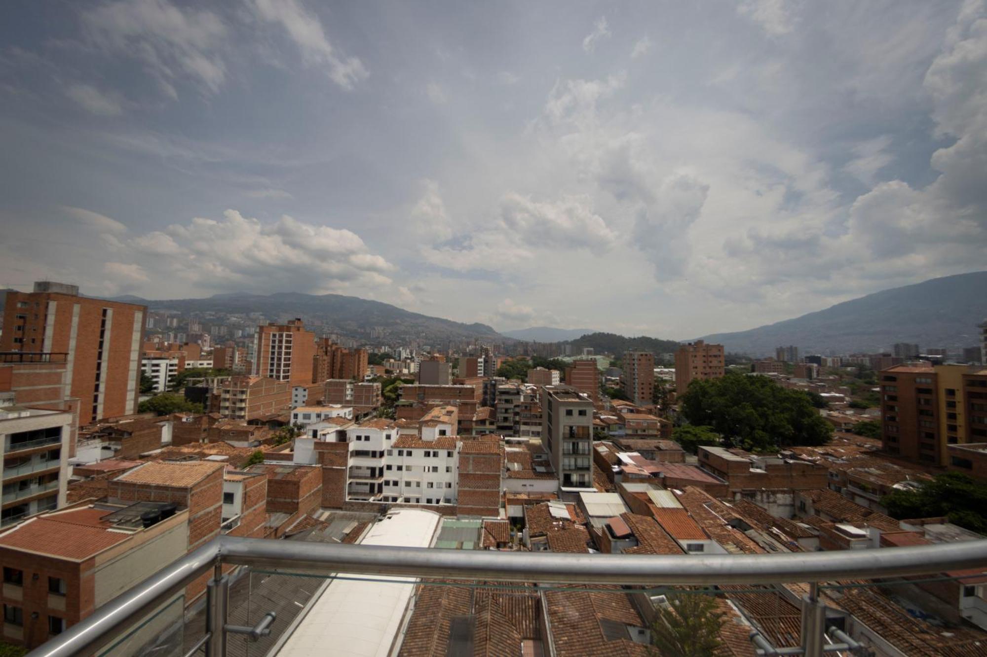 Sonata 44 Hotel Laureles Medellín Exteriör bild